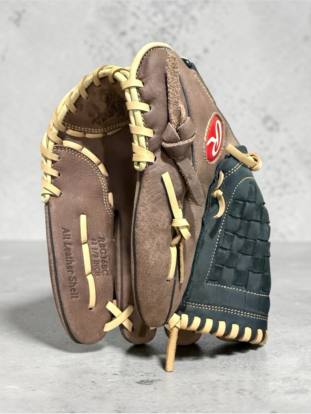 Rawlings RBG36BC 12 1/2" Leather Basket Web Glove Left Hand Brown/Black (0332)